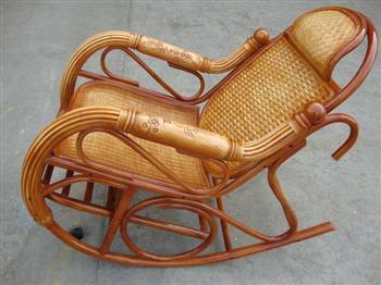 木護手雕花搖椅價格_藤椅 木護手雕花搖椅 搖椅_四川成都市木護手雕花搖椅生產供.